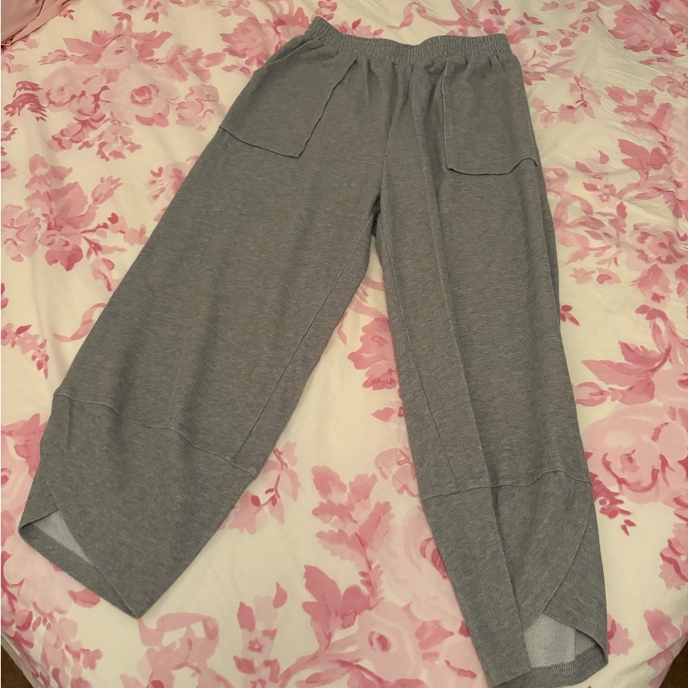 Amazon Gray Waffle Knit Flowy Sweatpants